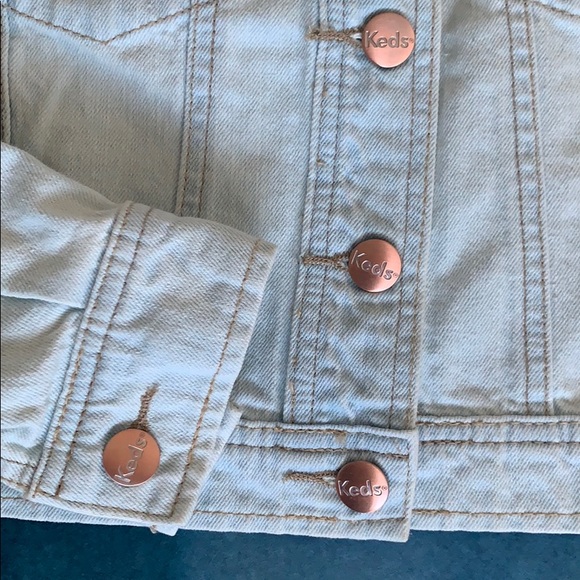 KEDS Light Washed Cropped Jean Jacket - Picture 5 of 7